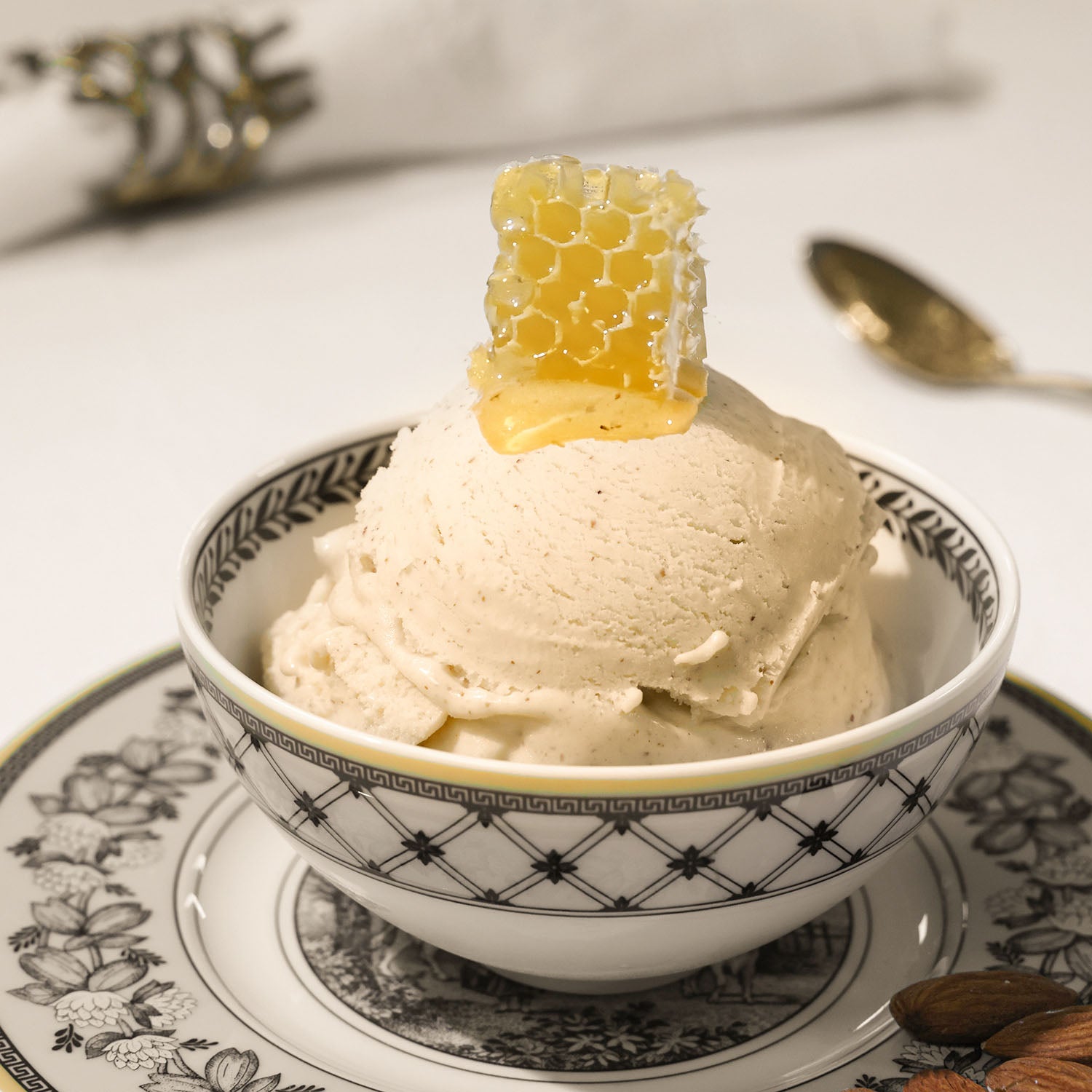 Almond & Honeycomb
